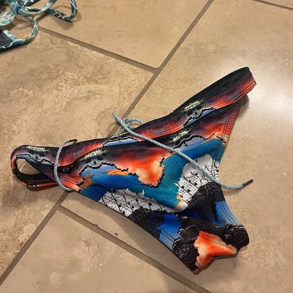 Jolyn bikini bottoms - Picture 2 of 3